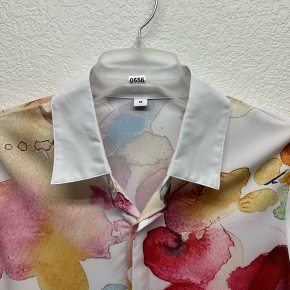 EUC, Women’s 3/4 Sleeve Sz M Button Down Multi-Color Blouse, V556 - Picture 12 of 12